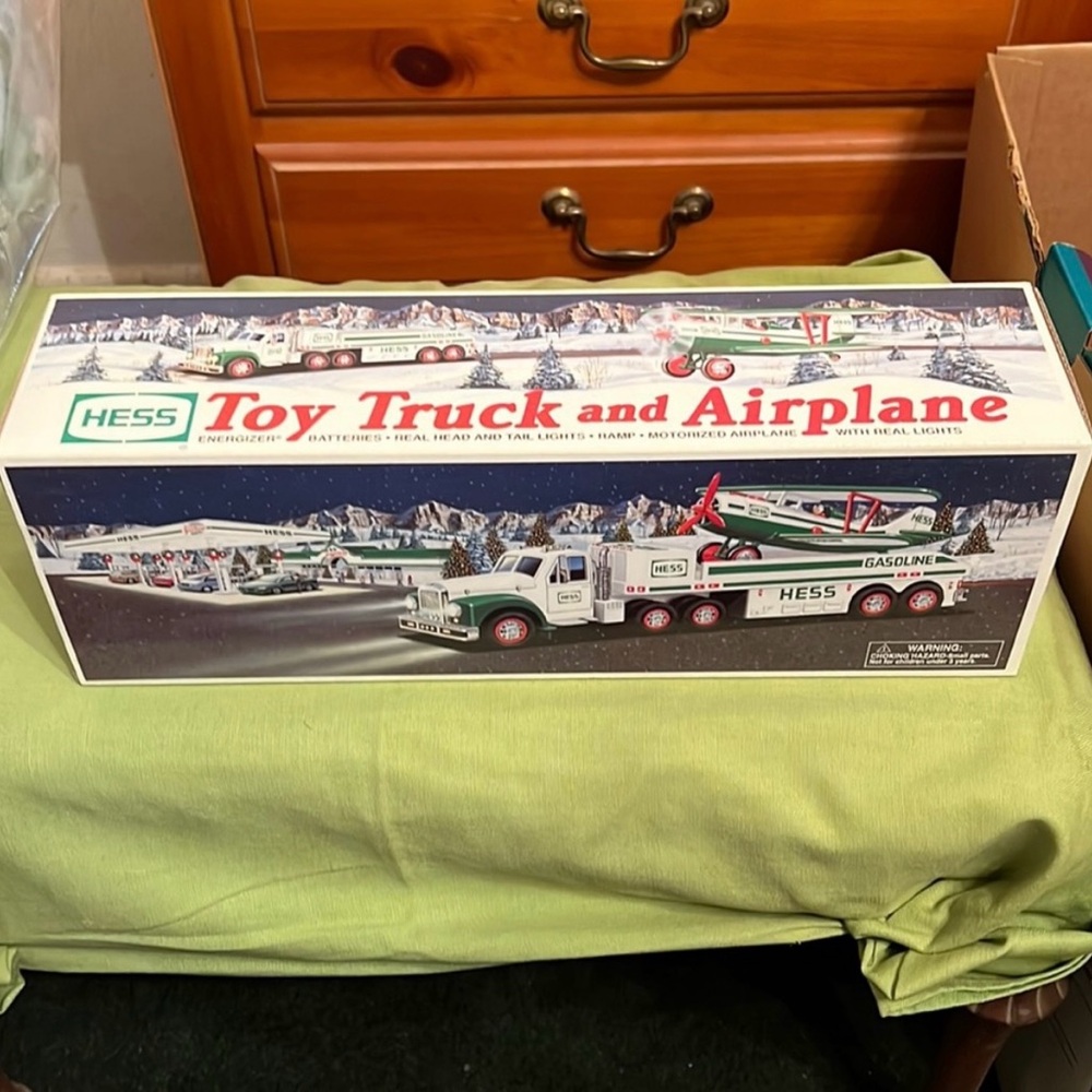 Hess 2002 Toy Truck and Airplane UNOPENED